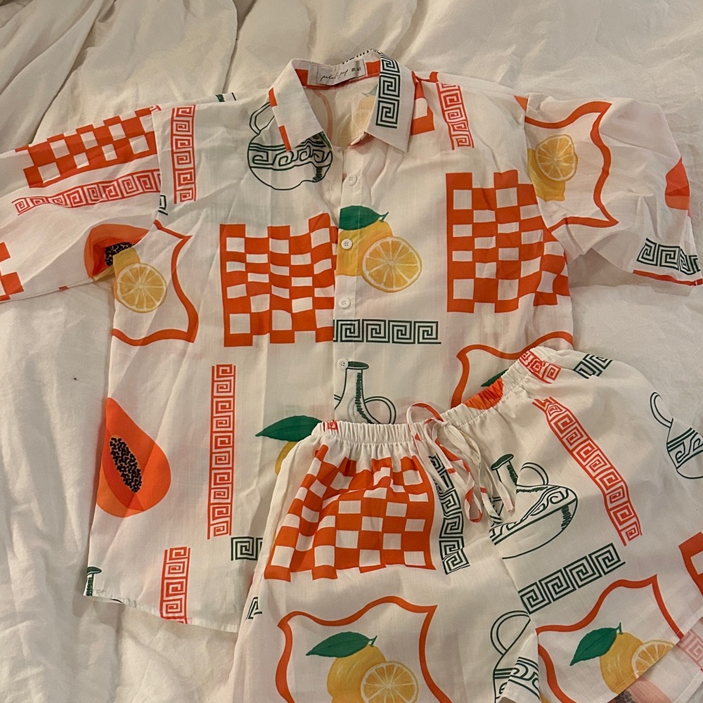 Petal & Pup Orange and Green Patterned Set